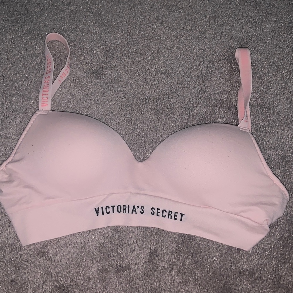 VICTORIAS SECRET BRA